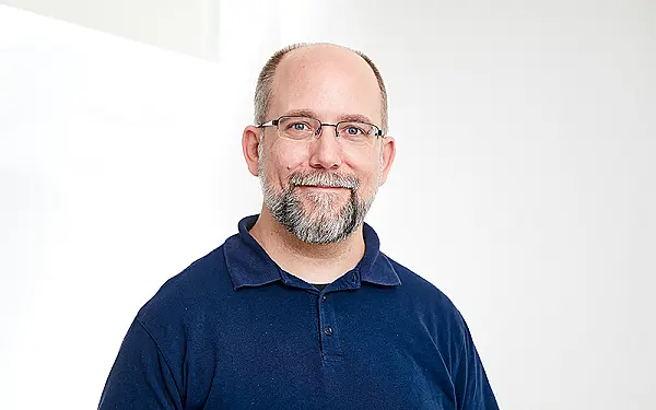  J. Kuhnhardt